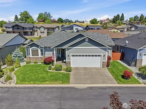 404 Ridgewood Drive Manson WA 98831