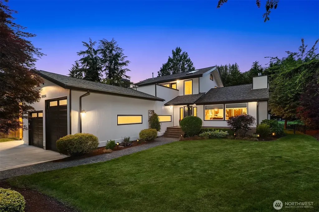 9004 NE 170th Street Kenmore WA 98028