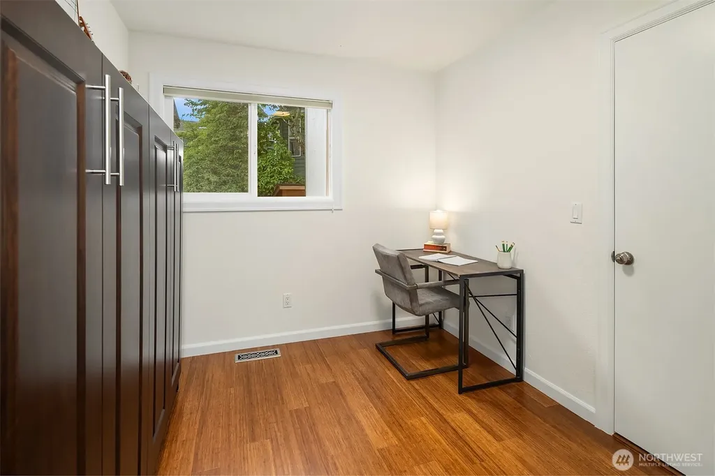 9004 NE 170th Street Kenmore WA 98028