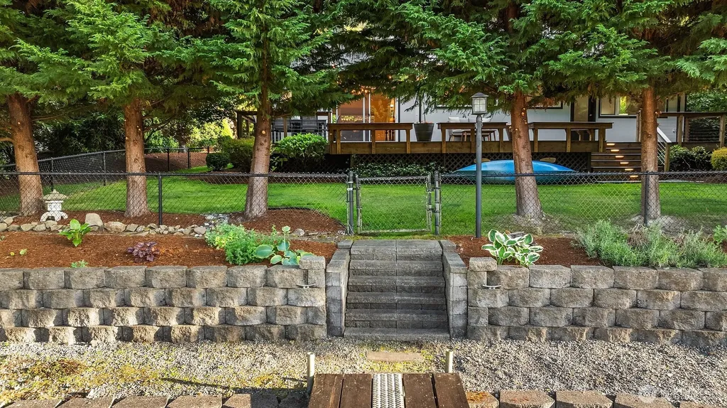 9004 NE 170th Street Kenmore WA 98028