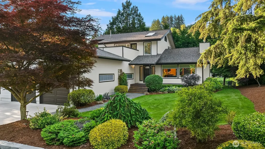 9004 NE 170th Street Kenmore WA 98028