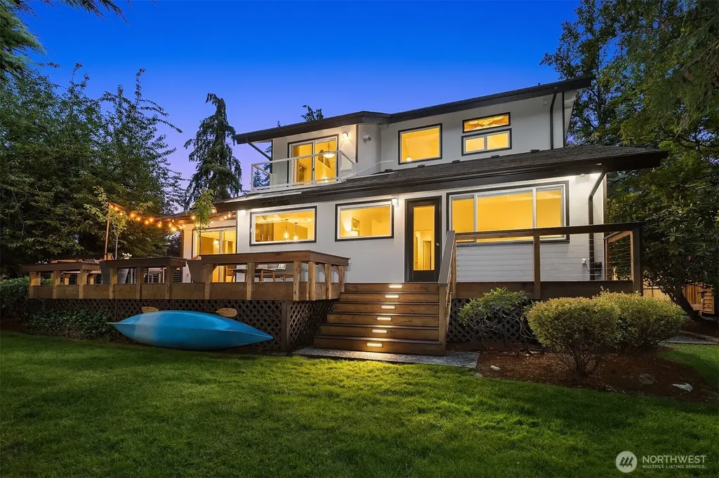 9004 NE 170th Street Kenmore WA 98028