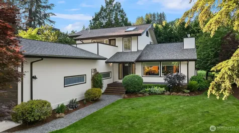 9004 NE 170th Street Kenmore WA 98028