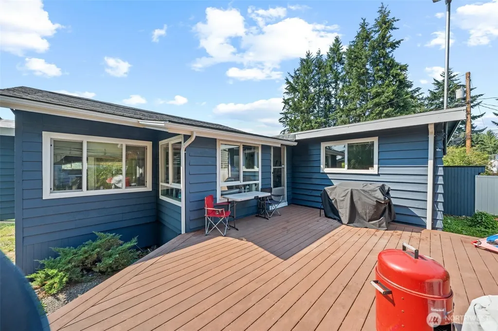 2118 160th Place SW Lynnwood WA 98087