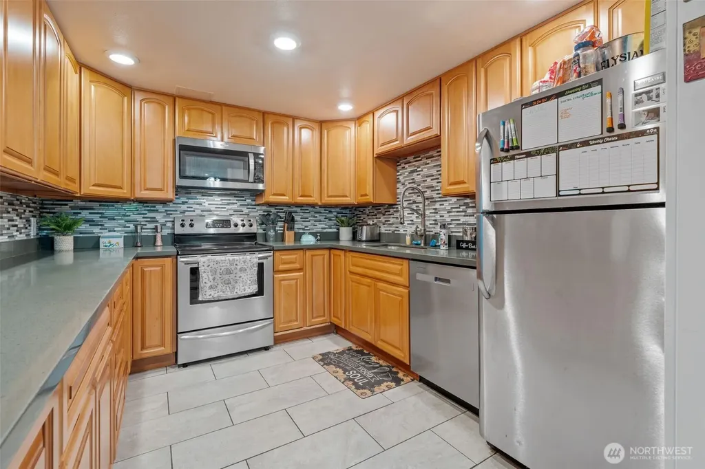 2118 160th Place SW Lynnwood WA 98087