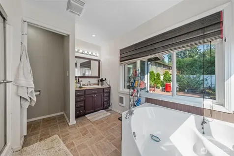 2118 160th Place SW Lynnwood WA 98087