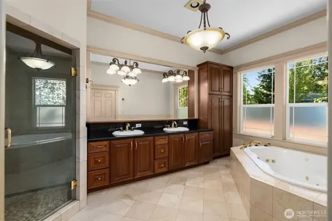 4131 153rd Ave SE Bellevue WA 98006