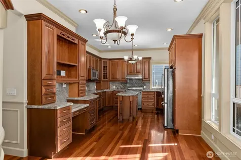4131 153rd Ave SE Bellevue WA 98006
