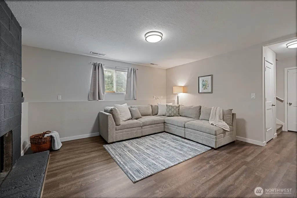 6906 43rd Street Ct NW Gig Harbor WA 98335