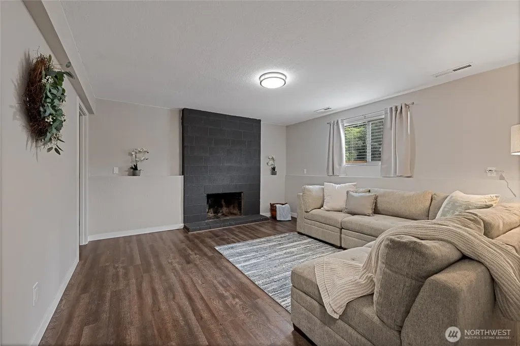 6906 43rd Street Ct NW Gig Harbor WA 98335