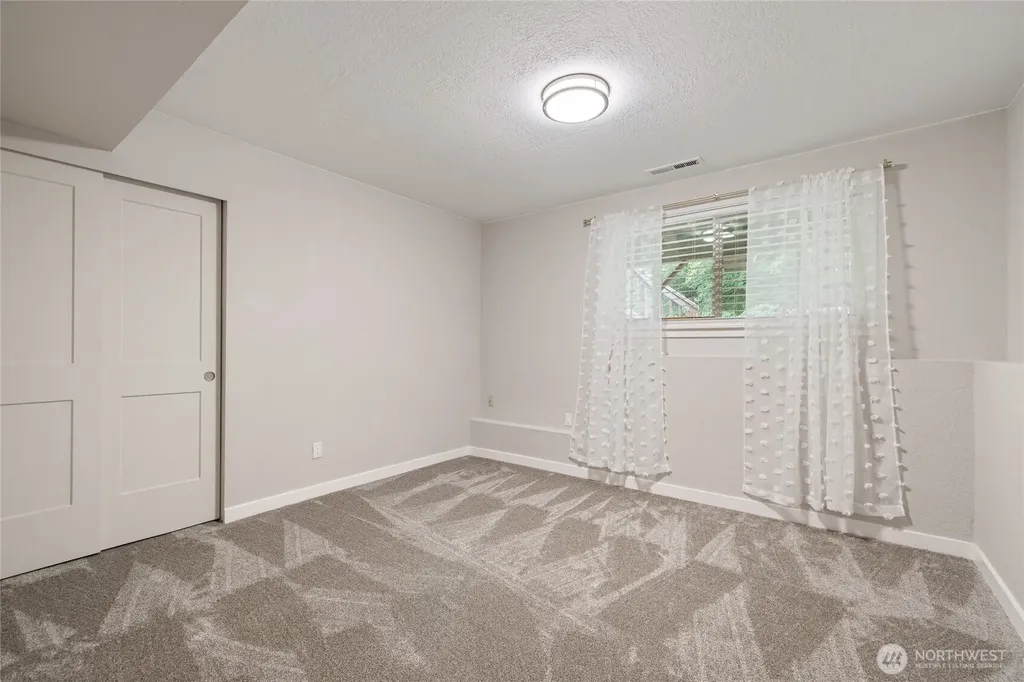 6906 43rd Street Ct NW Gig Harbor WA 98335