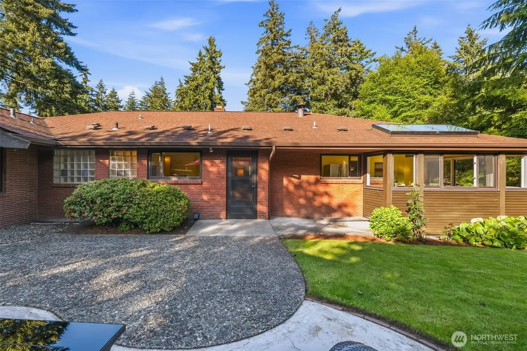 802 San Juan Avenue Fircrest WA 98466