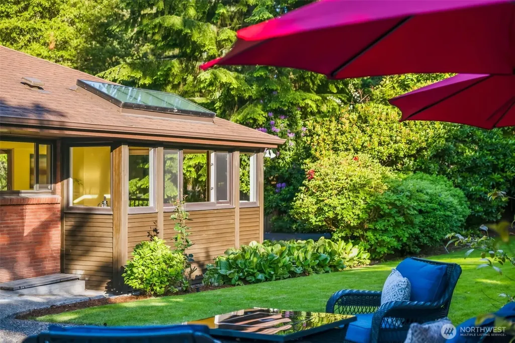 802 San Juan Avenue Fircrest WA 98466