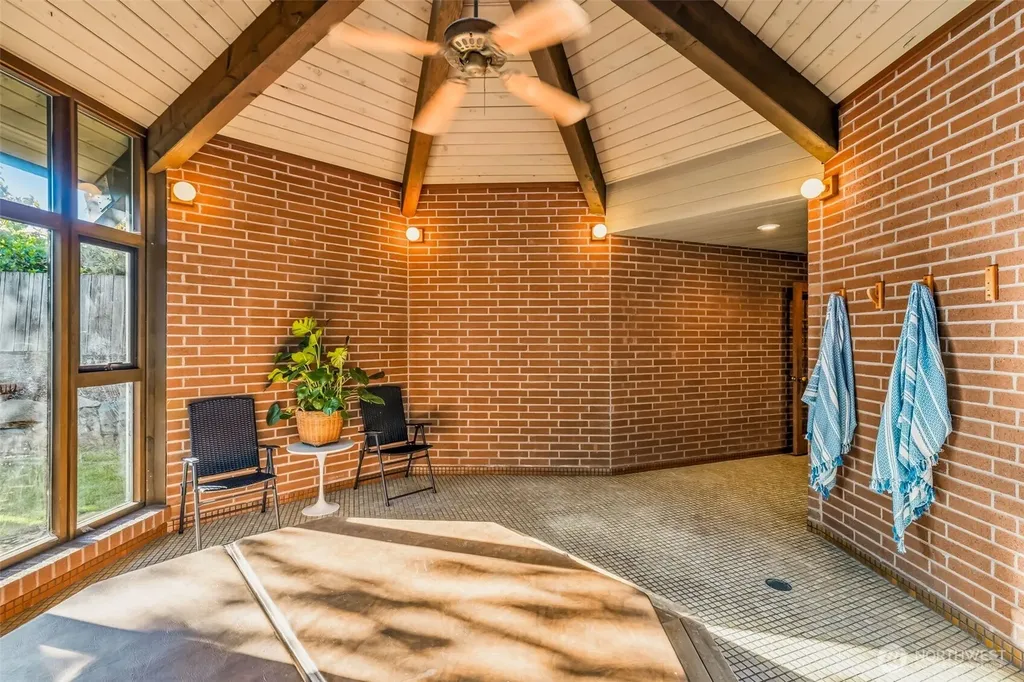 802 San Juan Avenue Fircrest WA 98466