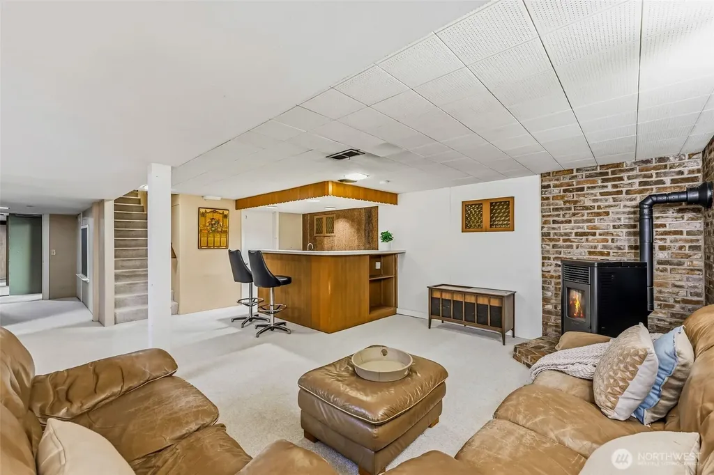 802 San Juan Avenue Fircrest WA 98466