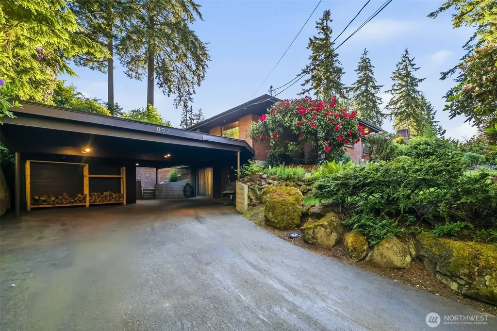 802 San Juan Avenue Fircrest WA 98466