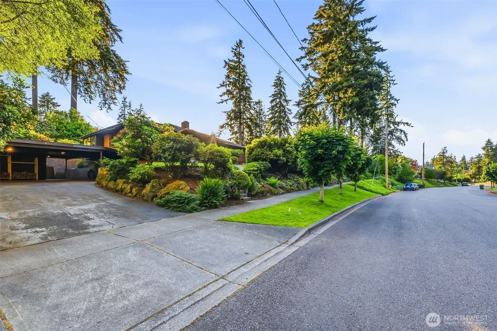 802 San Juan Avenue Fircrest WA 98466