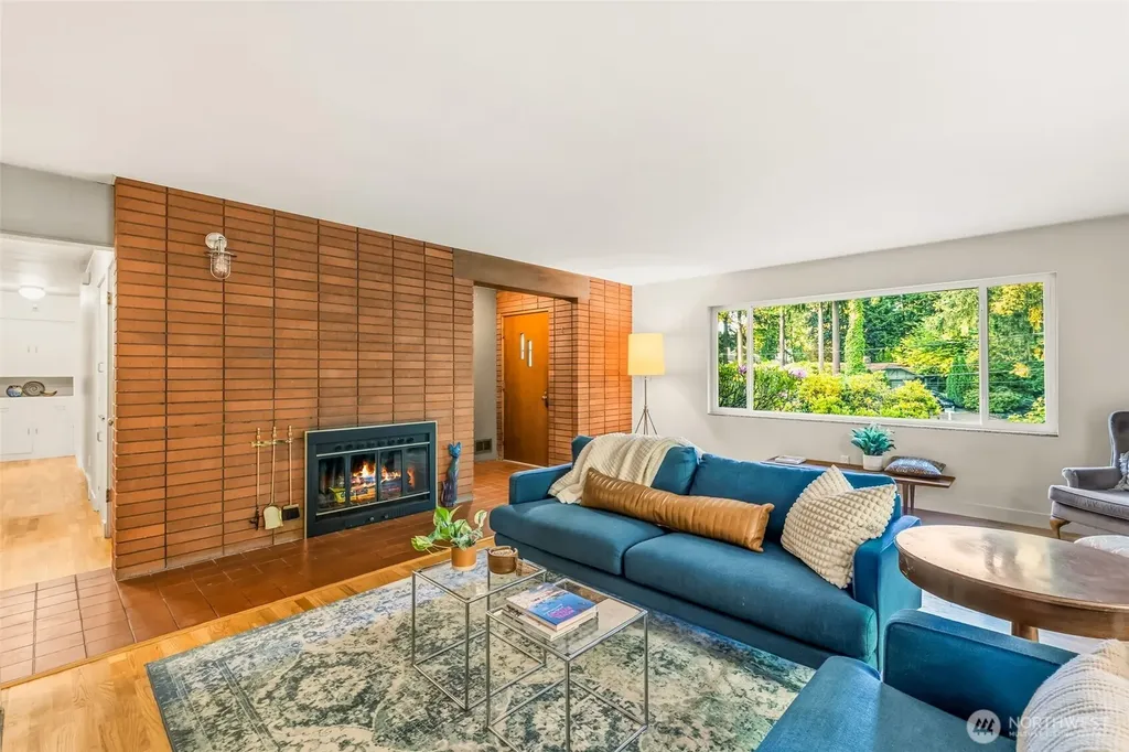 802 San Juan Avenue Fircrest WA 98466