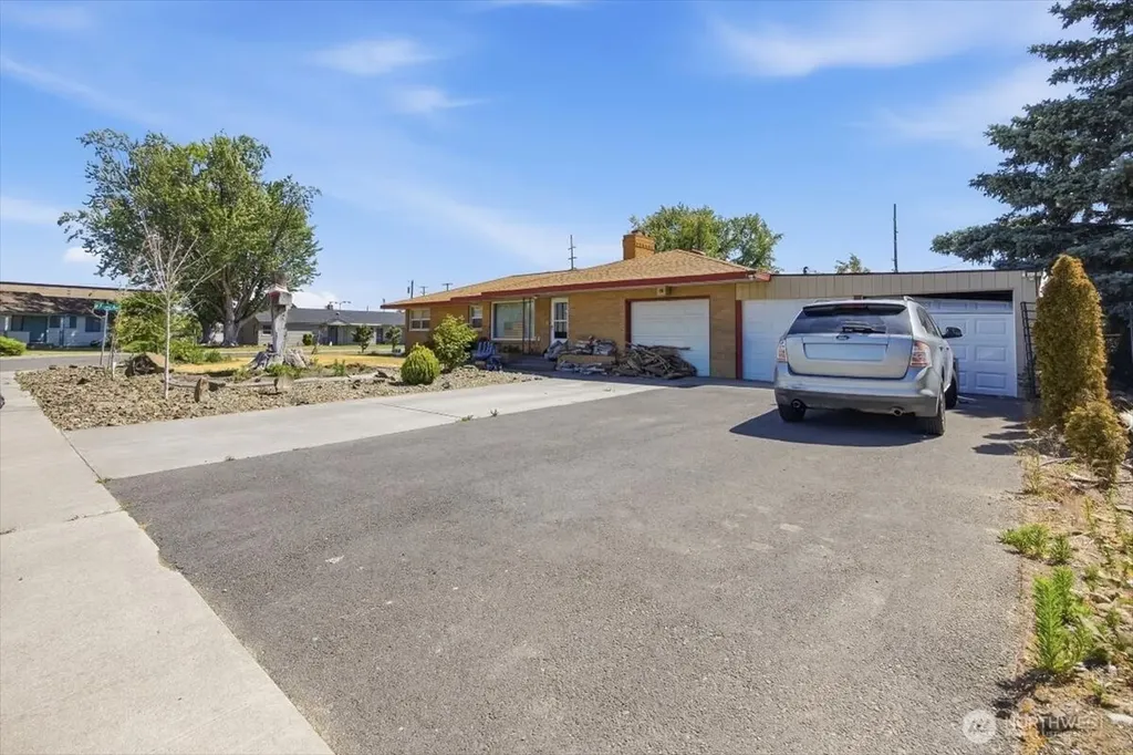 20 N Neel Street Kennewick WA 99336