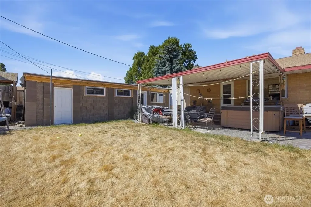 20 N Neel Street Kennewick WA 99336