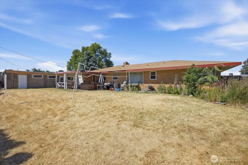 20 N Neel Street Kennewick WA 99336