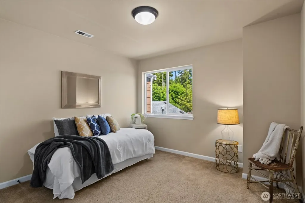 4538 Edgewater Boulevard NE Lacey WA 98516