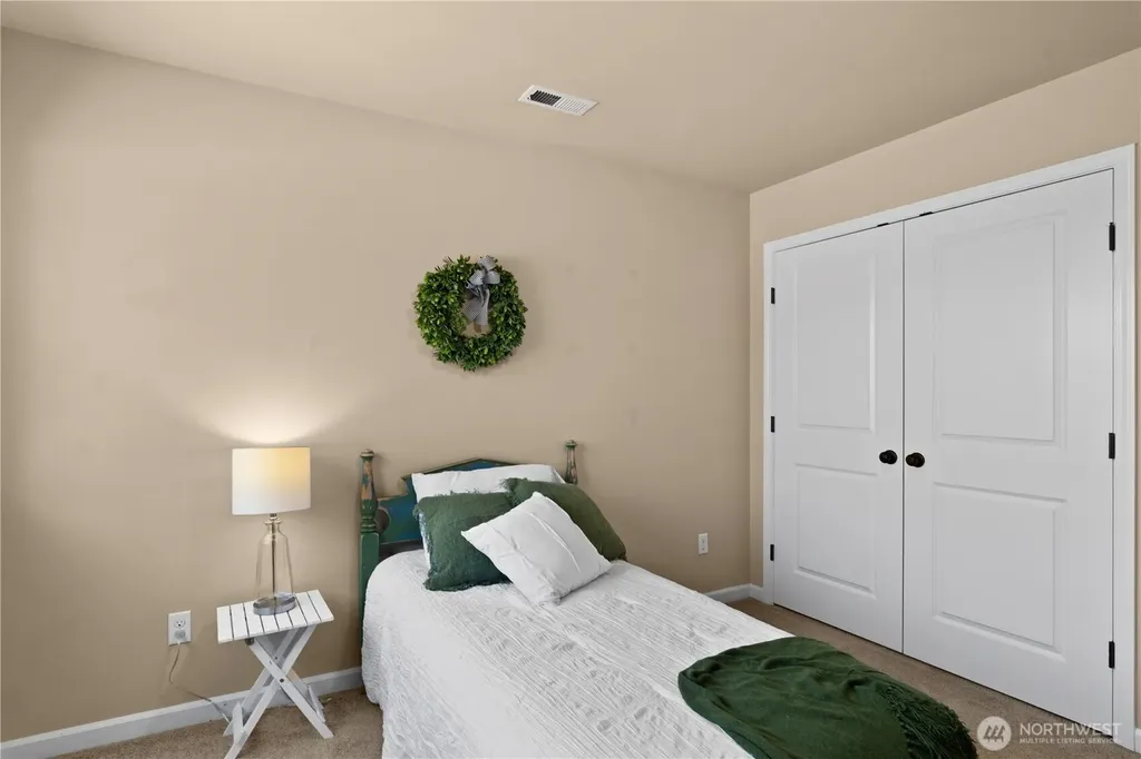 4538 Edgewater Boulevard NE Lacey WA 98516