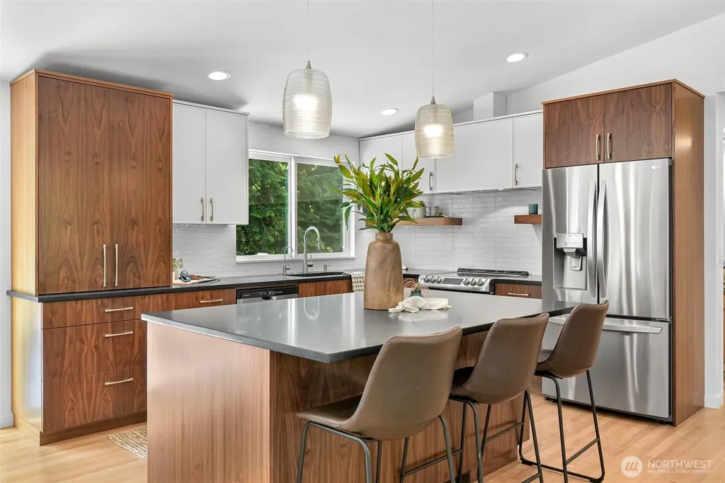 803 Timberlake Way Bellingham WA 98229