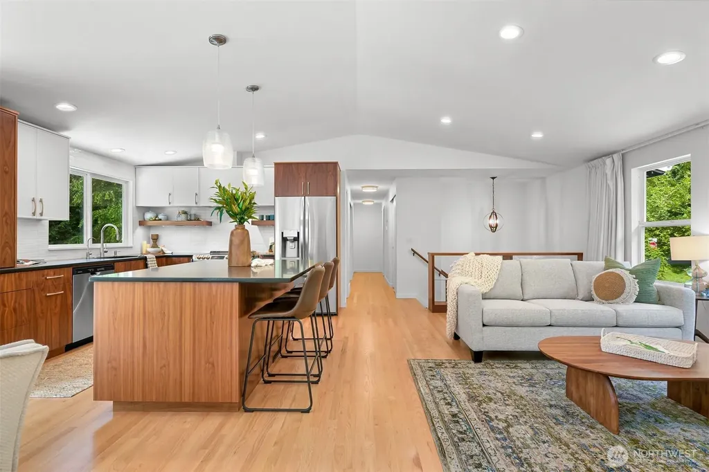 803 Timberlake Way Bellingham WA 98229