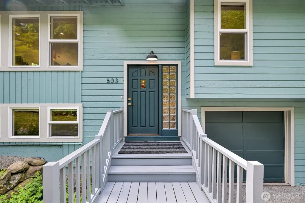 803 Timberlake Way Bellingham WA 98229