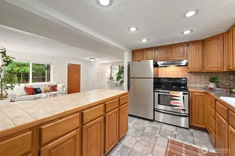13804 Redmond Way Redmond WA 98052
