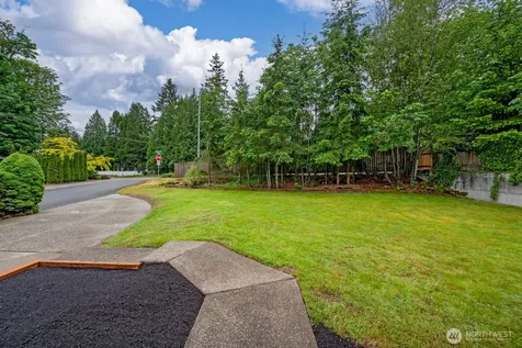13804 Redmond Way Redmond WA 98052