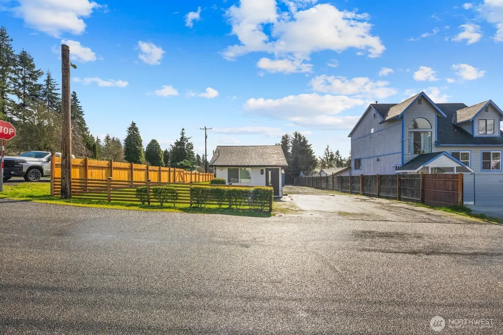 1747 NE 147th Street Shoreline WA 98155