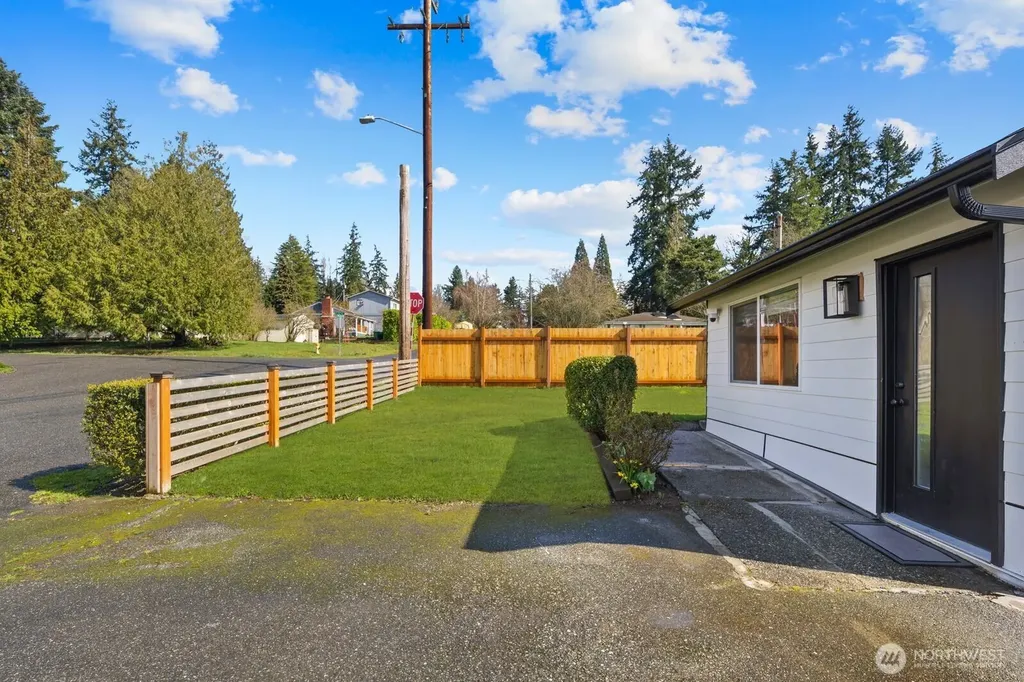 1747 NE 147th Street Shoreline WA 98155