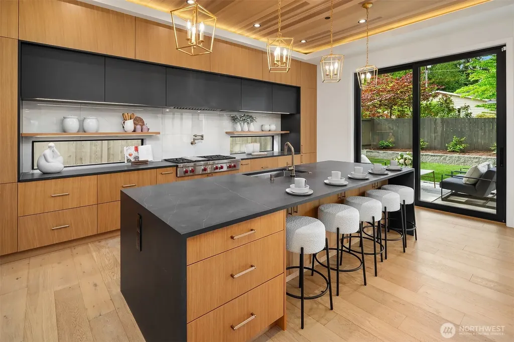 16626 SE 27th Bellevue WA 98008