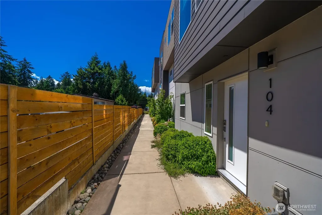 15612 8th Avenue SW Burien WA 98166