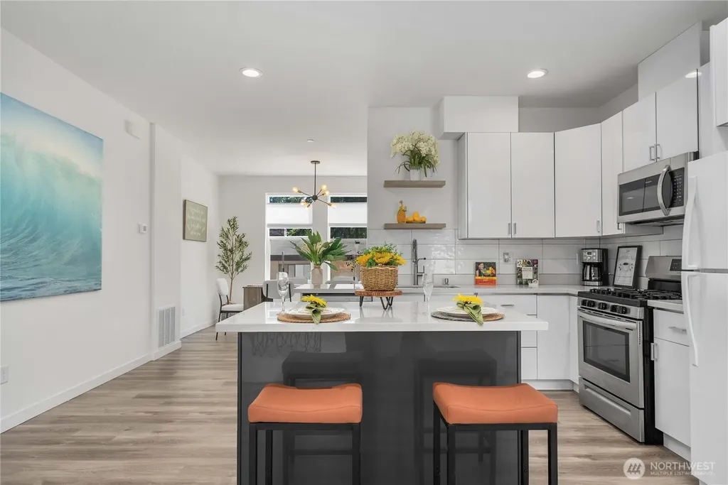 15612 8th Avenue SW Burien WA 98166