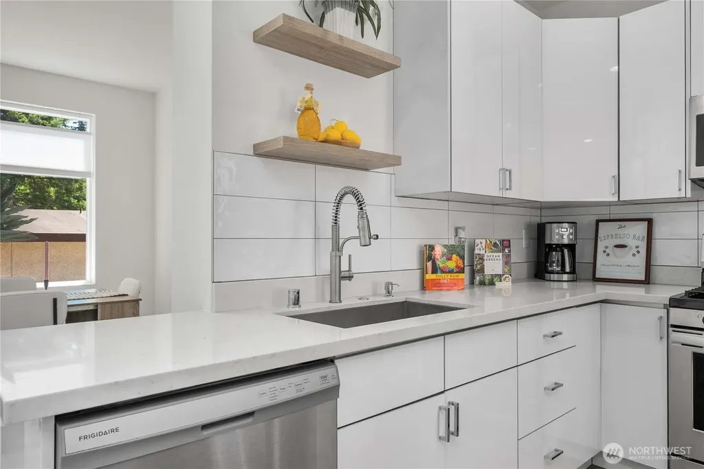 15612 8th Avenue SW Burien WA 98166
