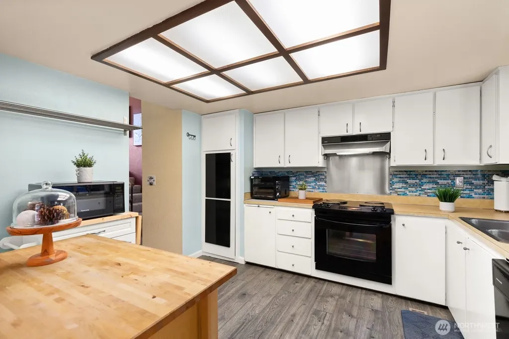 9107 NE 142nd Way Kirkland WA 98034