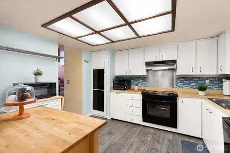 9107 NE 142nd Way Kirkland WA 98034