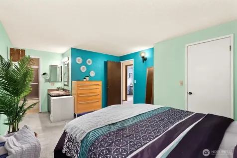 9107 NE 142nd Way Kirkland WA 98034