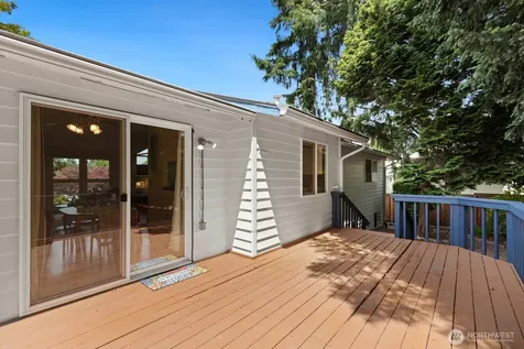 9107 NE 142nd Way Kirkland WA 98034