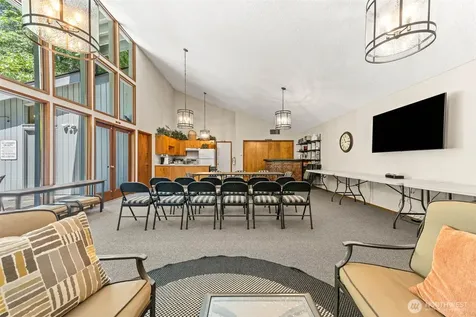 909 30th Street NW Gig Harbor WA 98335