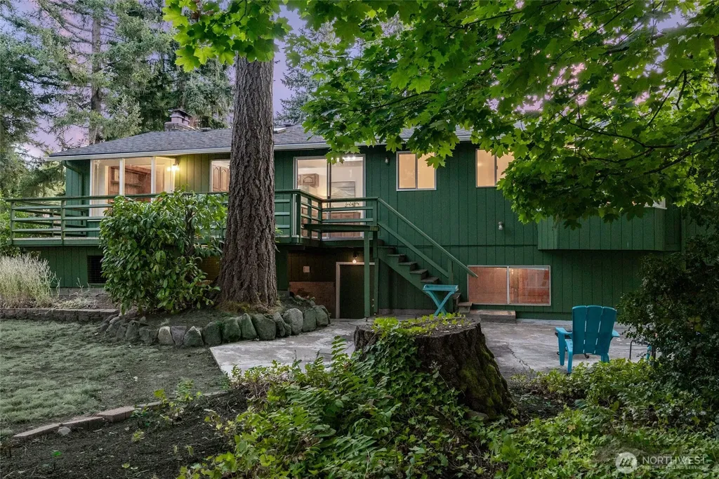 12822 NE 68th Street Kirkland WA 98033