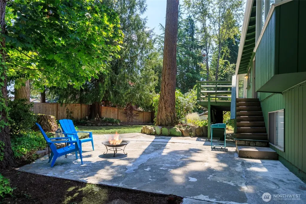 12822 NE 68th Street Kirkland WA 98033