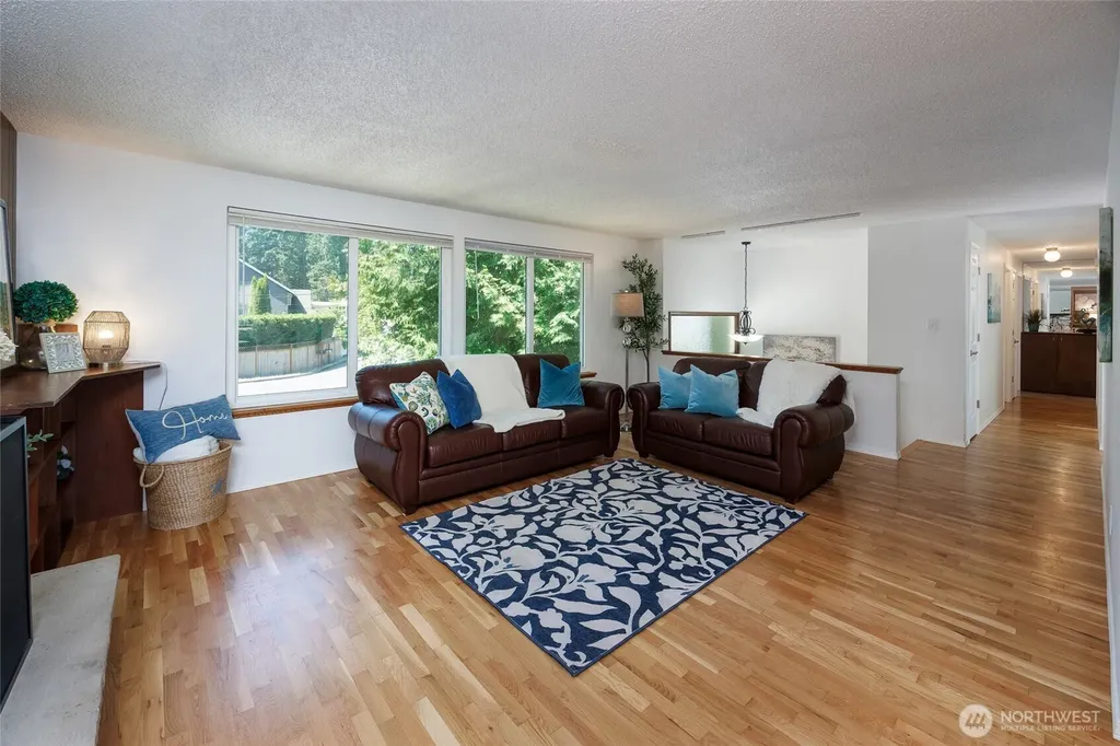 12822 NE 68th Street Kirkland WA 98033