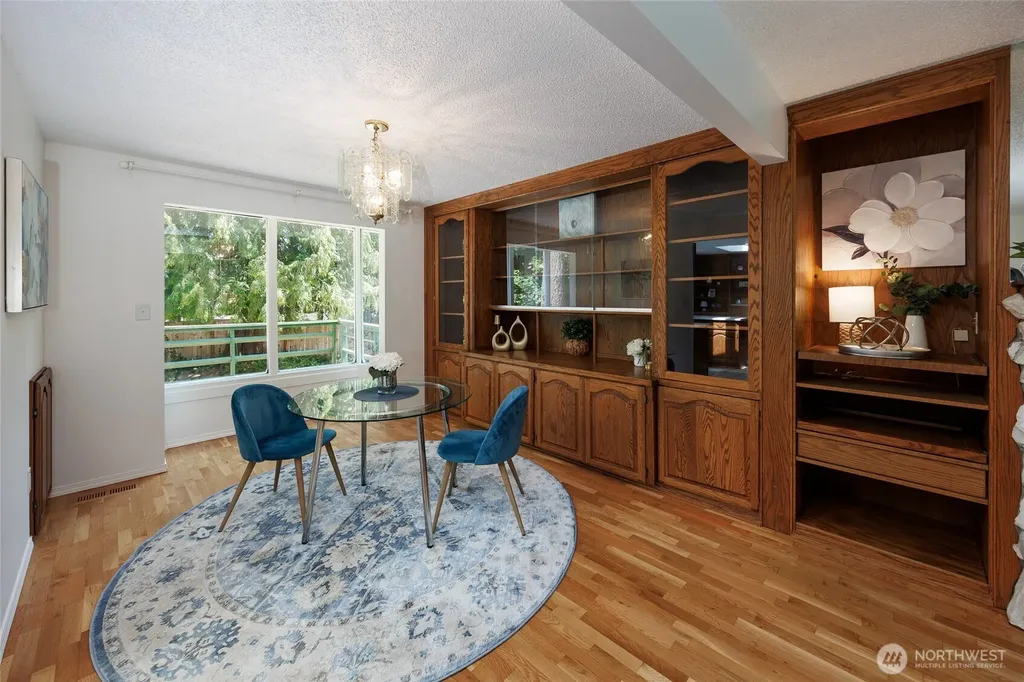12822 NE 68th Street Kirkland WA 98033