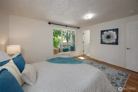 12822 NE 68th Street Kirkland WA 98033