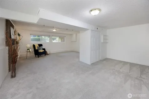 12822 NE 68th Street Kirkland WA 98033