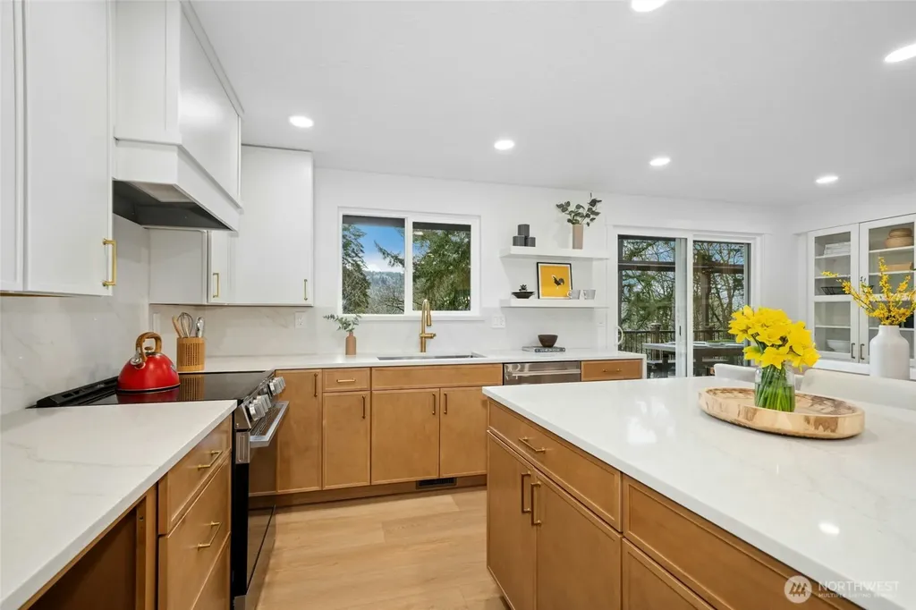 145 Mt Pilchuck Avenue SW Issaquah WA 98027